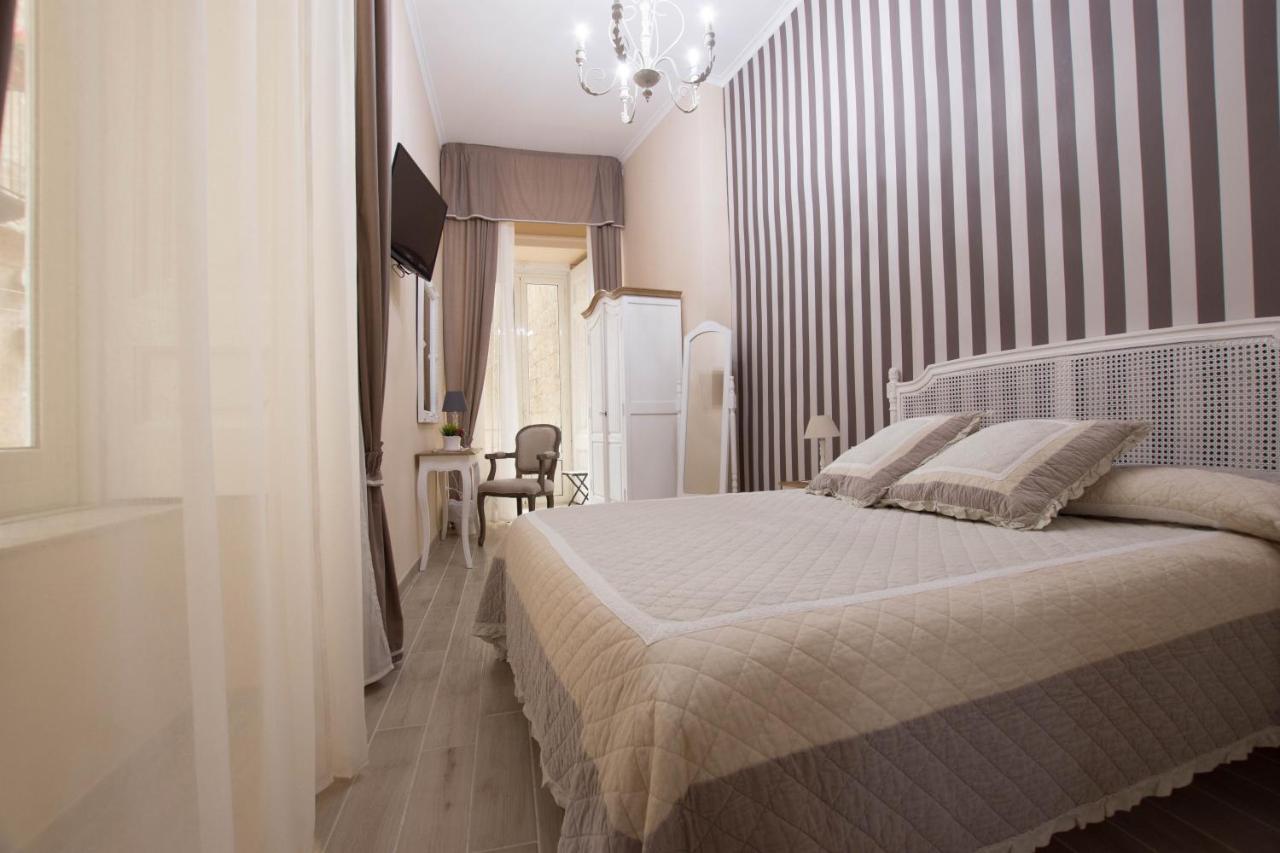 Rooms In San Domenico Maggiore 3 Napoli Eksteriør billede