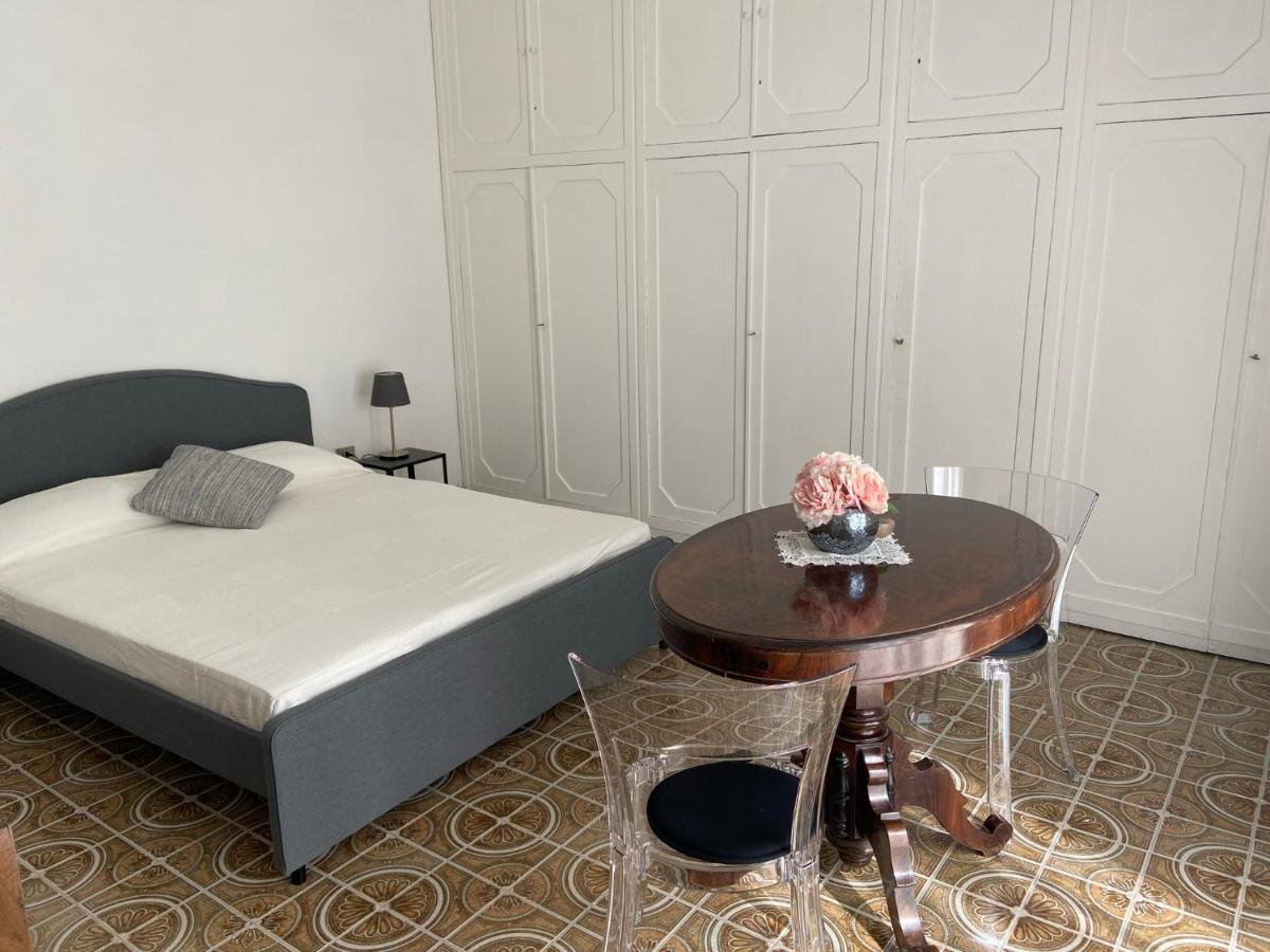 Rooms In San Domenico Maggiore 3 Napoli Eksteriør billede