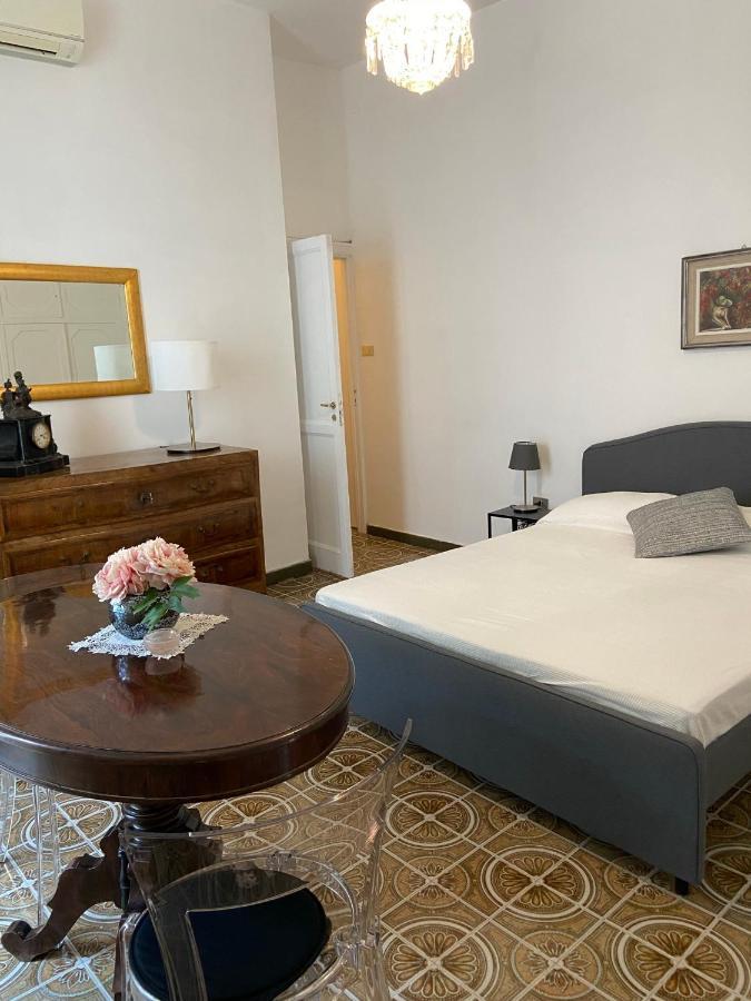Rooms In San Domenico Maggiore 3 Napoli Eksteriør billede