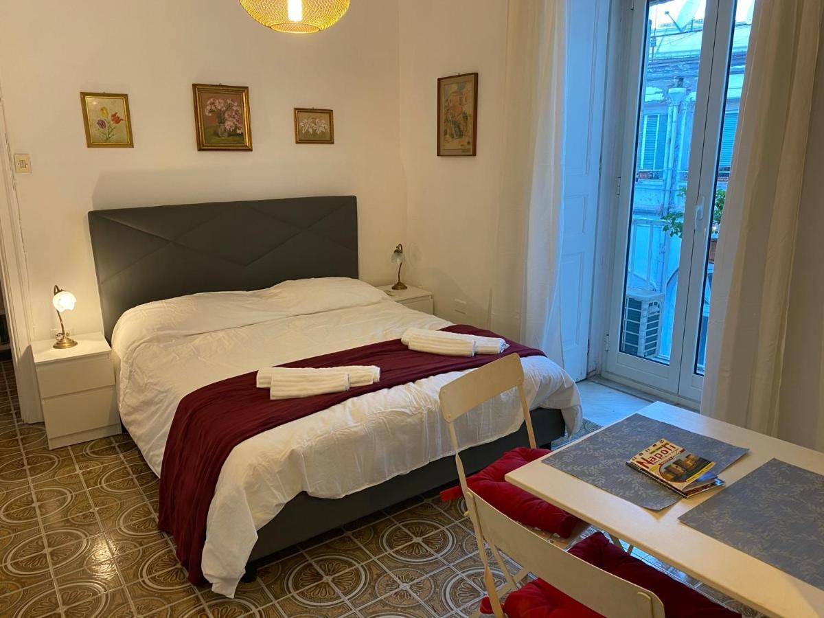 Rooms In San Domenico Maggiore 3 Napoli Eksteriør billede