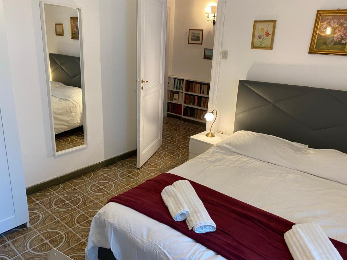 Rooms In San Domenico Maggiore 3 Napoli Eksteriør billede